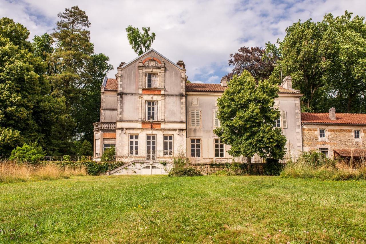 Le Domaine De Langlardie Bed and Breakfast Soudat Exterior foto